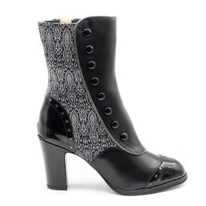 NWT John Fluevog Denise Attic Brogue Ankle Boot size 10